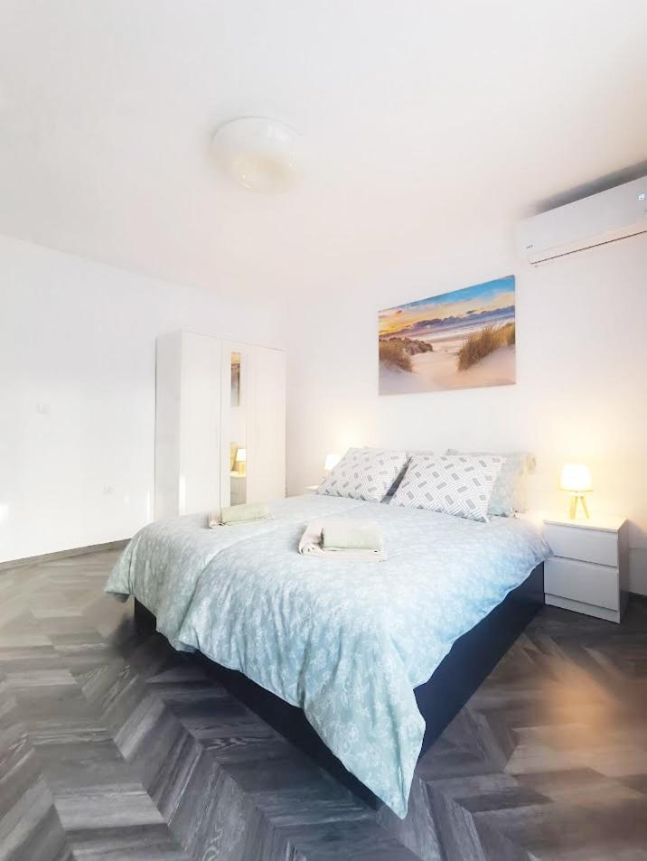 Διαμέρισμα Varna Central Apartment