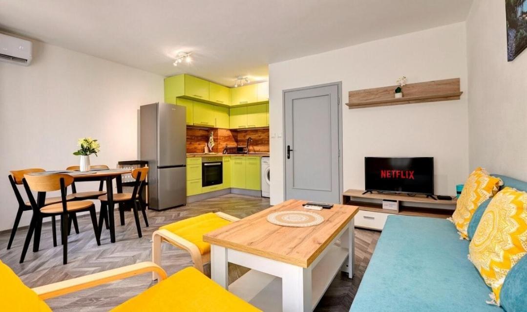 Varna Central Apartment * Βάρνα